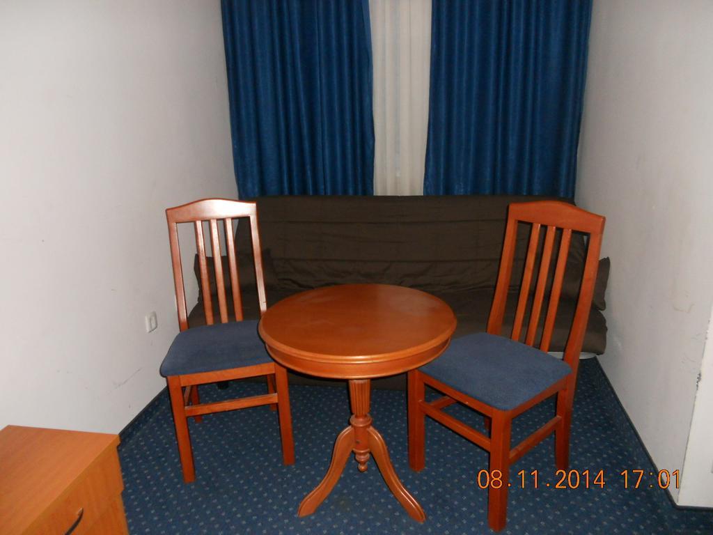 Family Hotel Helios Sevlievo Værelse billede