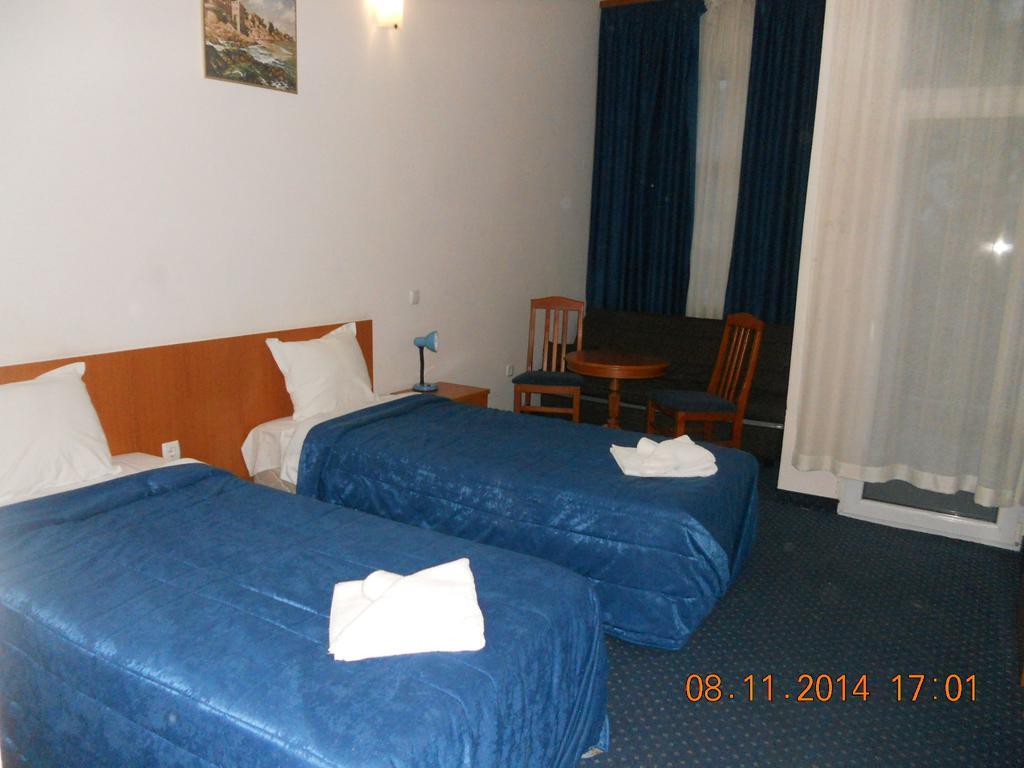 Family Hotel Helios Sevlievo Værelse billede