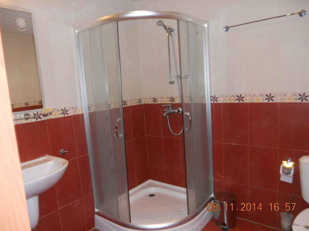 Family Hotel Helios Sevlievo Eksteriør billede